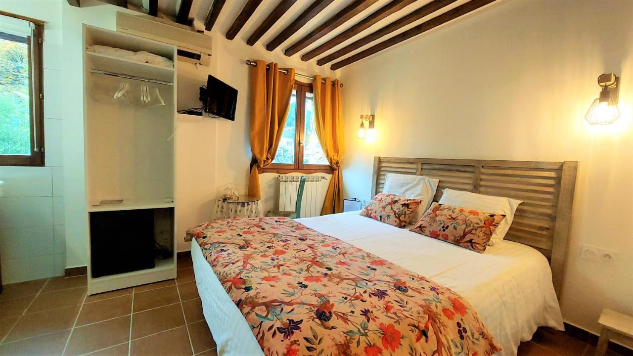 La Bergerie Du Moulin (Adults Only) Bed and Breakfast Taradeau Εξωτερικό φωτογραφία